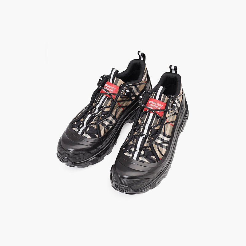 BURBERRY Men Vintage Check Cotton Arthur Sneakers in Black or Archive Beige - Lovelo Room