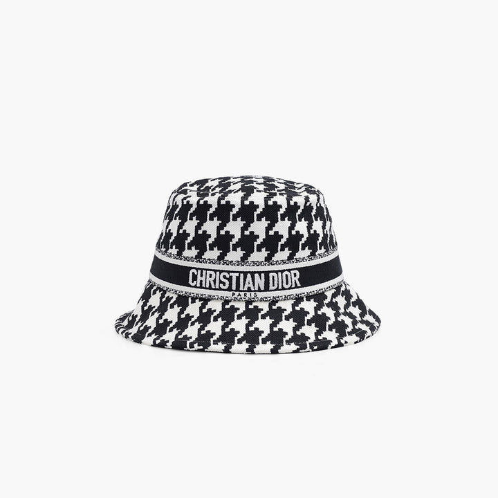 CHRISTIAN DIOR 30 Montaigne Small Brim Bucket Hat in Black White with Large Houndstooth Motif - Lovelo Room