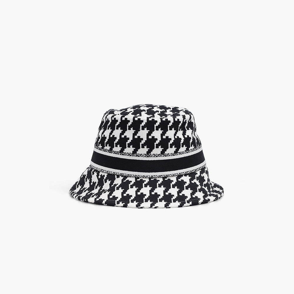 CHRISTIAN DIOR 30 Montaigne Small Brim Bucket Hat in Black White with Large Houndstooth Motif - Lovelo Room