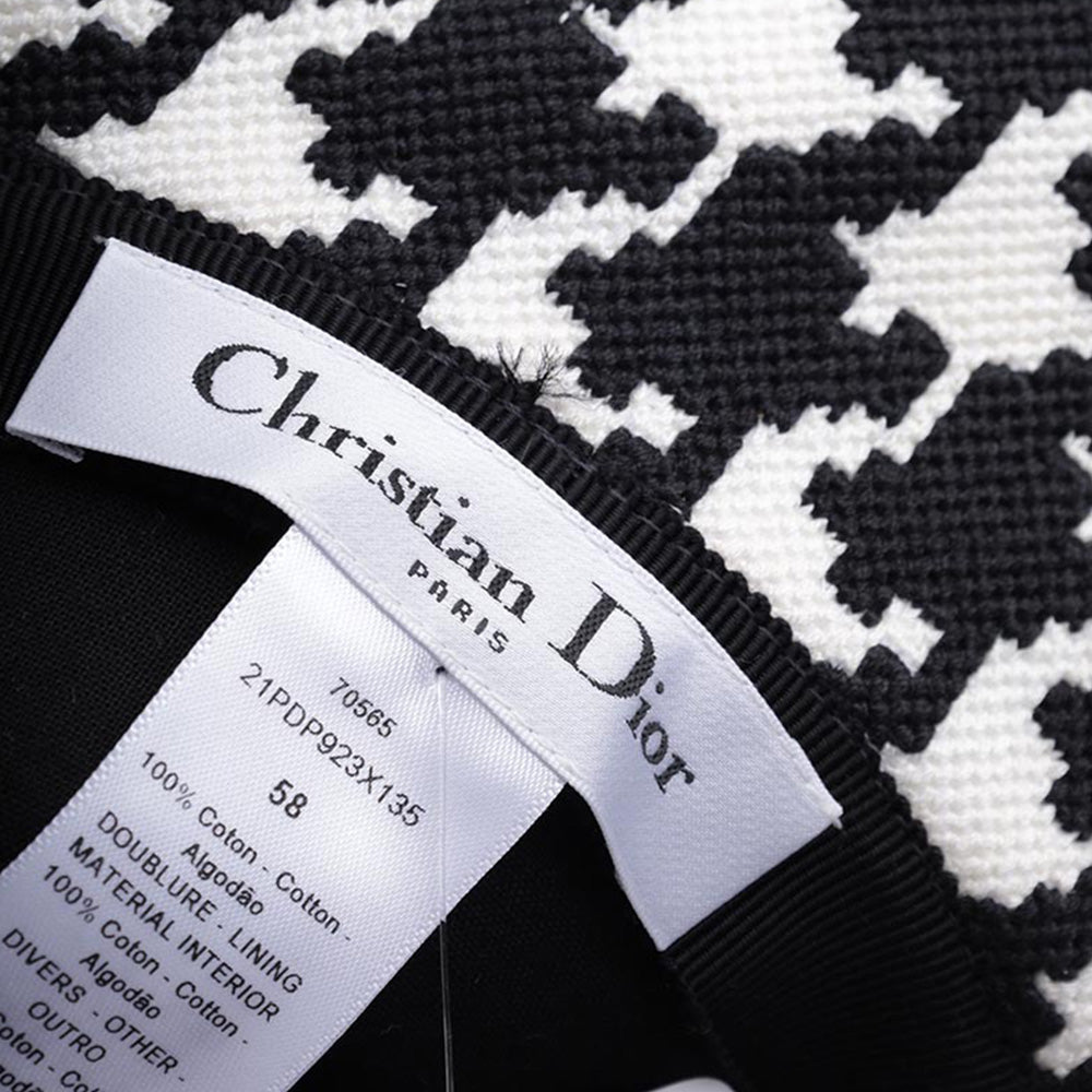 CHRISTIAN DIOR 30 Montaigne Small Brim Bucket Hat in Black White with Large Houndstooth Motif - Lovelo Room