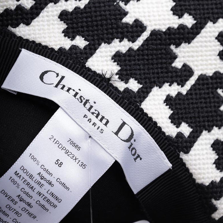 CHRISTIAN DIOR 30 Montaigne Small Brim Bucket Hat in Black White with Large Houndstooth Motif - Lovelo Room